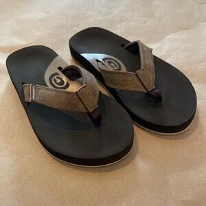 Cobian ARV2 Brown Flip Flops Youth Size S, 4/5